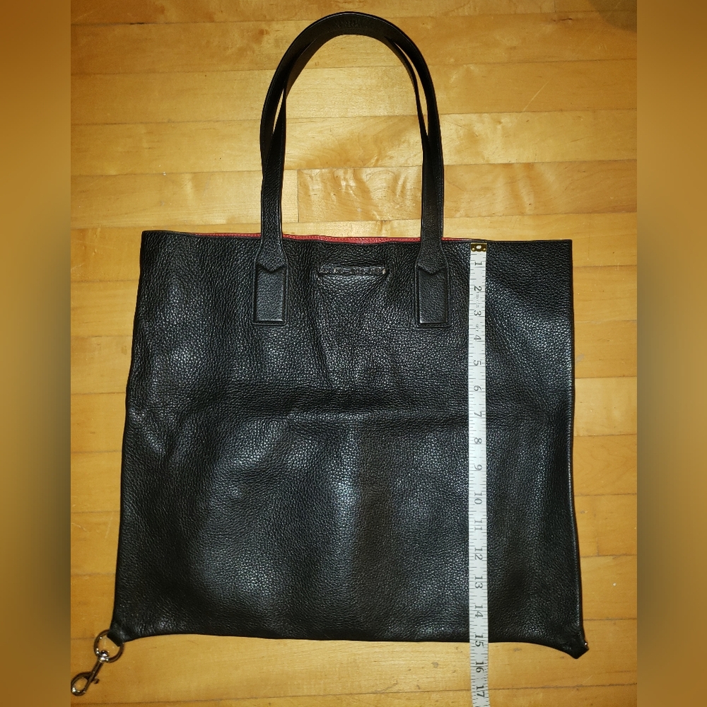 Marc Jacobs soft black lambskin leather tote w pouch lipstick red lining Tote L - Picture 6 of 13